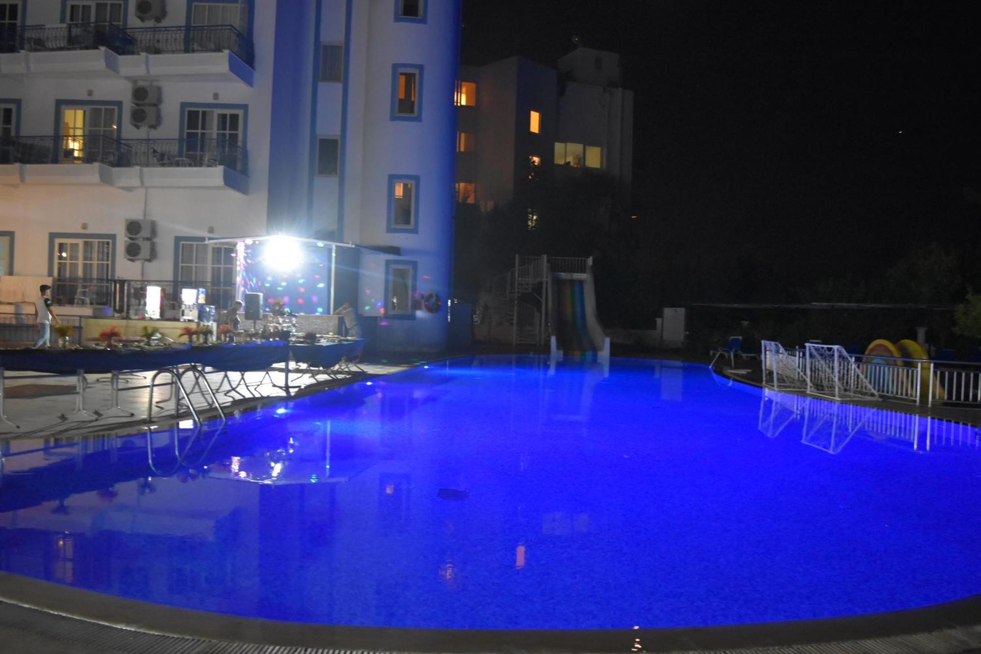 Ares Blue Hotel Kiris Exterior photo