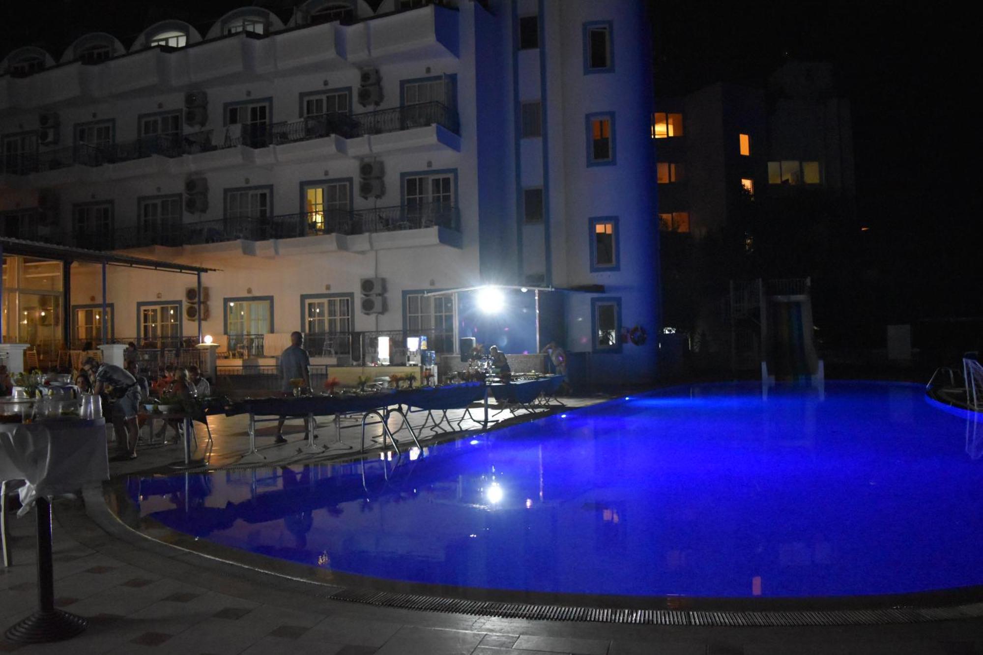 Ares Blue Hotel Kiris Exterior photo